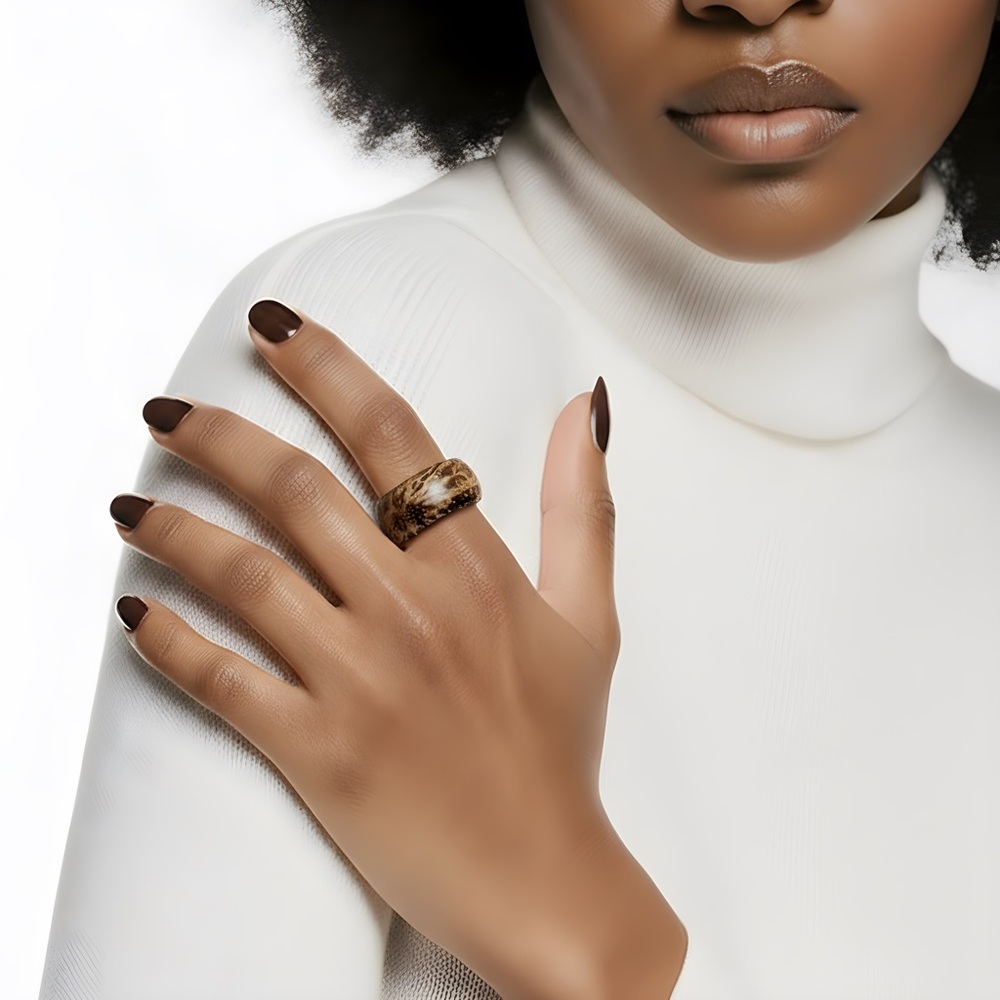 *NEW* Beautiful Brown/Light Brown Coconut Ring